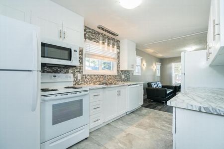 730 Oxford Street east - Photo 4