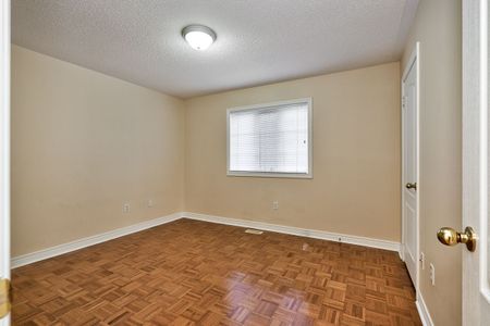 For Lease - 1030 Agram Drive, Oakville, Ontario - Photo 5