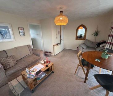 3 bedroom flat to rent - Photo 4