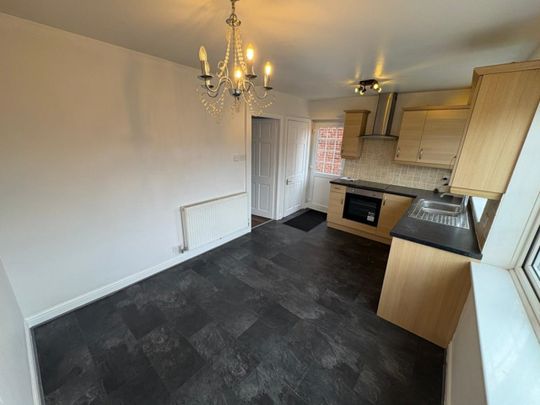 3 bed Semi-Detached - To Let - Photo 1