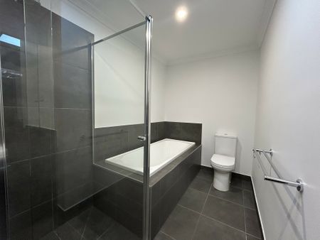 16 Luck Street, Sebastopol VIC, Belconnen - Photo 4