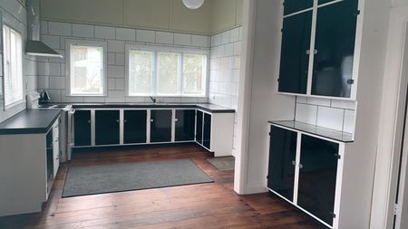 47 High Street, Marton - Photo 3
