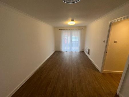 Available 2 Bed Apartment - Photo 4