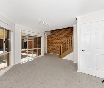 4/3 Shepherd Street, Pearce ACT 2607 - Townhouse For Rent | Domain - Photo 3
