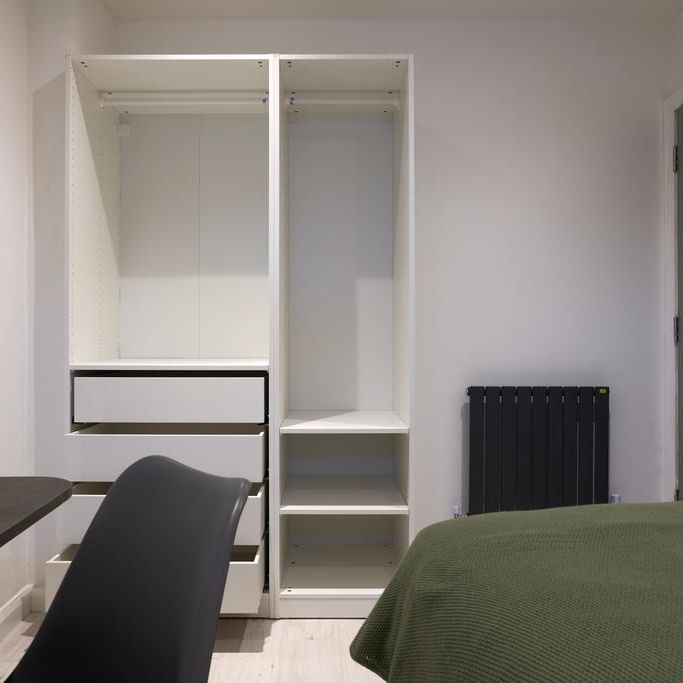 6 bedroom house of multiple occupation to rent - Photo 1