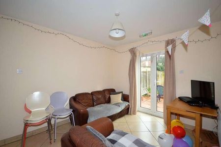 Sedgley Road, Winton, BH9 - Photo 4