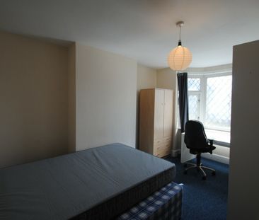 3 Bed Student house on Elmes road - Photo 4