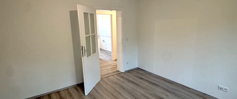 Frisch renovierte 3-Zimmer-Wohnung mit Balkon! - Photo 1