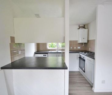 2 bedroom maisonette to rent - Photo 6