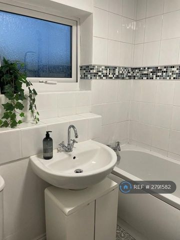1 bedroom terraced house to rent - Photo 5