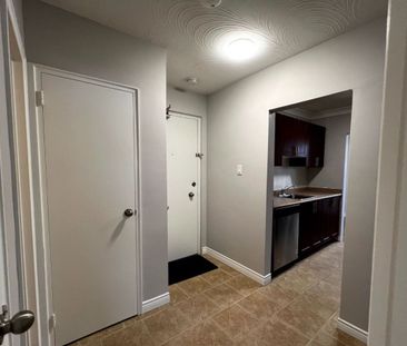 For Lease - 370 Penn Avenue, Newmarket, Ontario - Photo 1