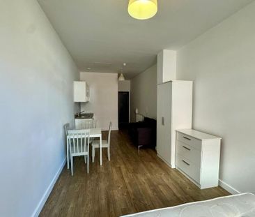 Studio to rent - Photo 4