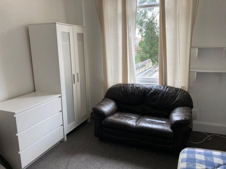 Studio Flat, Loughborough Road, NG2 - Photo 3