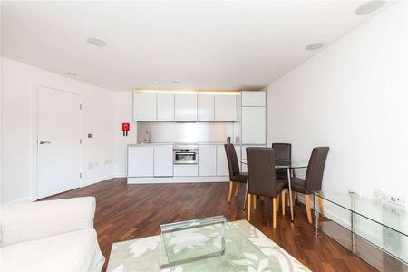 Islington On The Green, 12A Islington Green, Islington, London, N1 2XN - Photo 2