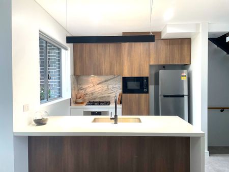 7/289 Port Hacking Road, Miranda NSW 2228 - Townhouse For Rent | Domain - Photo 4