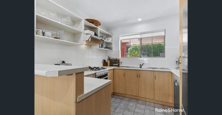 Stunning & Spacious Updated Homette With A Generous Yard!! - Photo 4