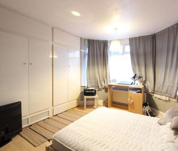 4 bedroom semi-detached house to rent - Photo 4