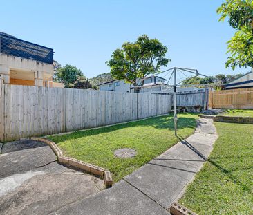 SPACIOUS SEMI-DETACHED HOUSE - Photo 4