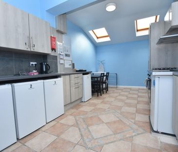 1 bedroom Flat To Let - Photo 4