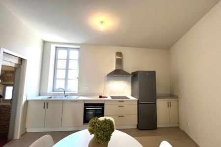 Maison de ville meublée et climatisée 4 pièces en centre ville - Photo 2