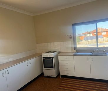 3-Bedroom Family Home for Rent – Mount Pritchard - Photo 4