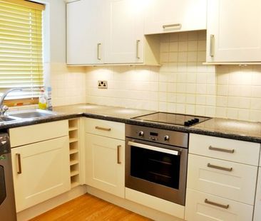 2 bedroom property to rent - Photo 3