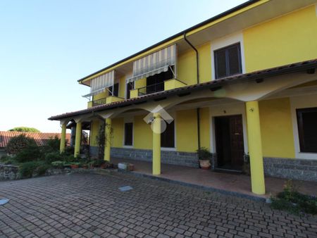 Quadrilocale in affitto - Photo 2