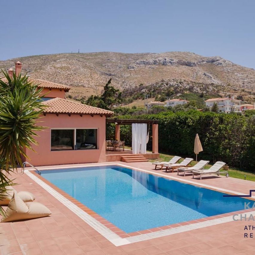 Βίλα για ενοικίαση Καλύβια Θορικού - Photo 1