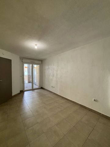 Location Appartement 2 pièces 43m² NIMES 30900 - Photo 2