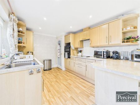 2 bedroom bungalow to rent - Photo 3