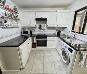 2 bedroom semi-detached house to rent - Photo 3