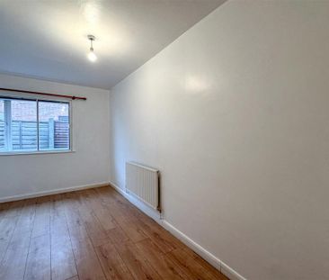 4 bedroom detached bungalow to rent - Photo 6