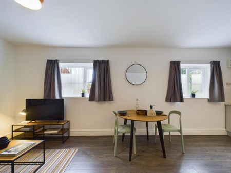 2 bedroom flat to rent - Photo 5