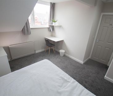 Royal Park Mount, Hyde Park, LS6 1HL, Leeds - Photo 4