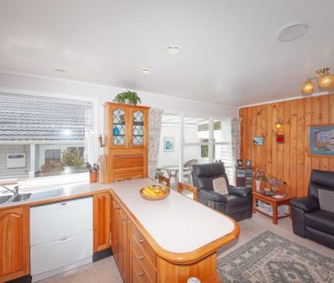 27 Cranwell Street, Churton Park - Photo 6