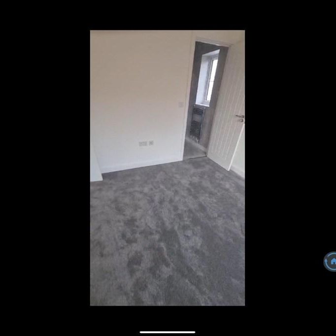 4 bedroom detached house to rent - Photo 1