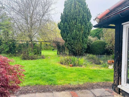 Britwell Road, Burnham, SL1 - Photo 1