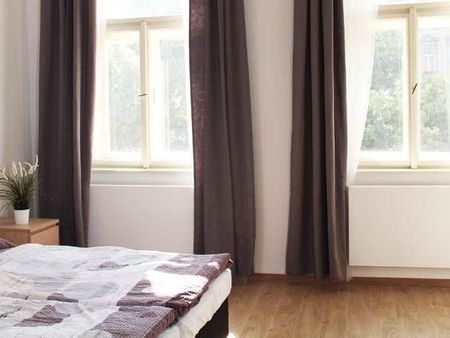 Pronájem bytu 4+1 120 m2 - Fotografie 3