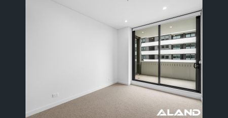 Two-Bedroom Plus Study on Level 24 with Brisbane Water Views - Photo 4