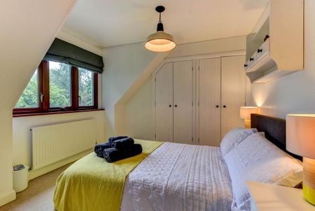 4 bedroom detached house to rent - Photo 5