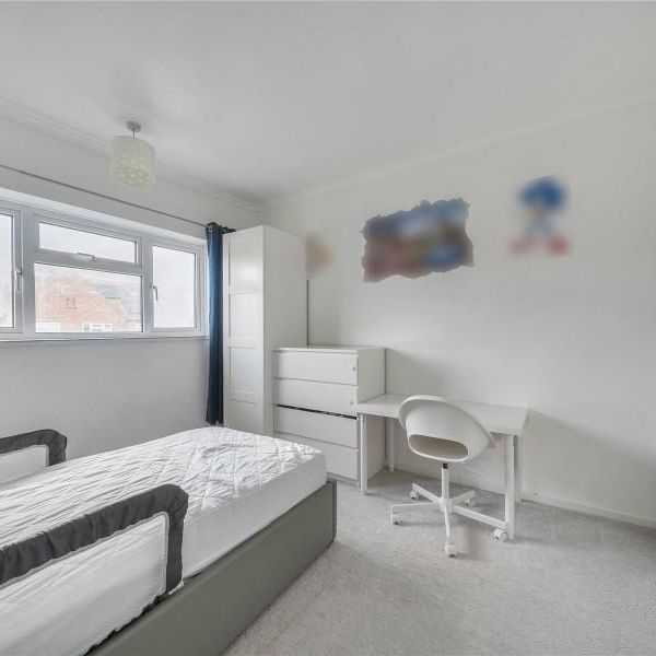 3 bedroom semi-detached house to rent - Photo 1