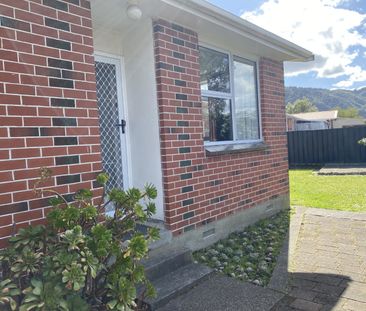 Cosy 2 Bedroom Home in Clouston Park - Photo 2