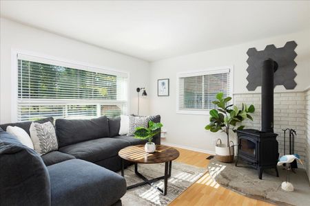 For Lease - 10 Cottage Grove, Georgina, Ontario - Photo 3