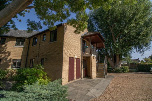 Erasmus Close, Cambridge - Photo 1