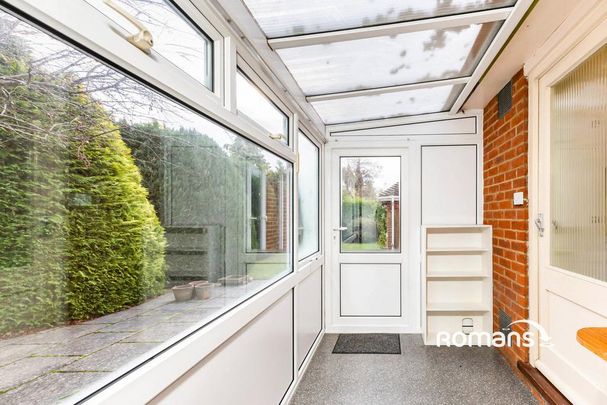 3 bedroom bungalow to rent - Photo 1