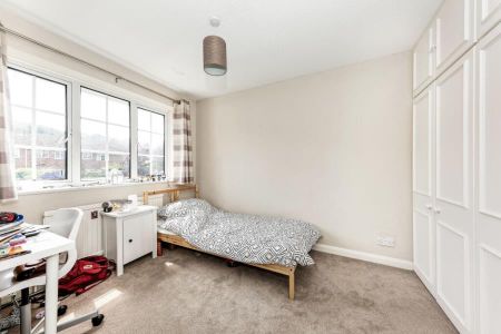 3 bedroom terraced house to rent - Photo 4