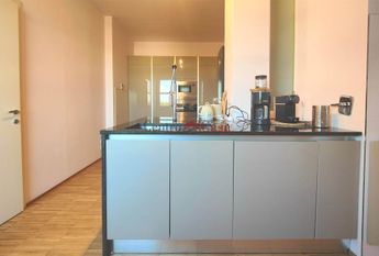 Signorile appartamento di 176 mq. ristrutturato, con vista panoramica