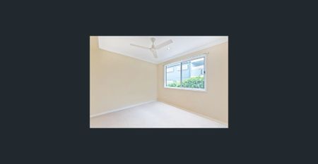 Spacious Three-Level Townhouse in Prime Gaythorne Location - Photo 3