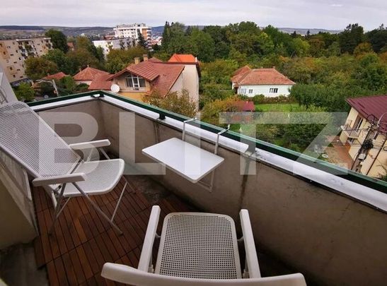 Apartament 2 camere, decomandat, modern, zona UMF - Photo 1