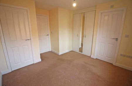 3 bedroom semi-detached house to rent - Photo 3
